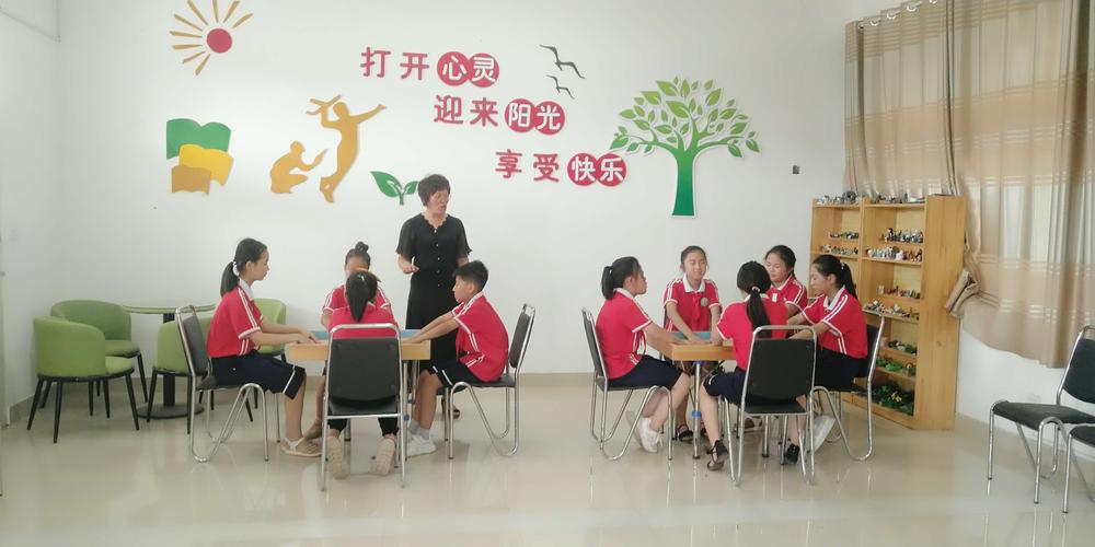 游智慧天地,享文化芬芳 ——李八庙小学组学生参观青少年校外活动中心